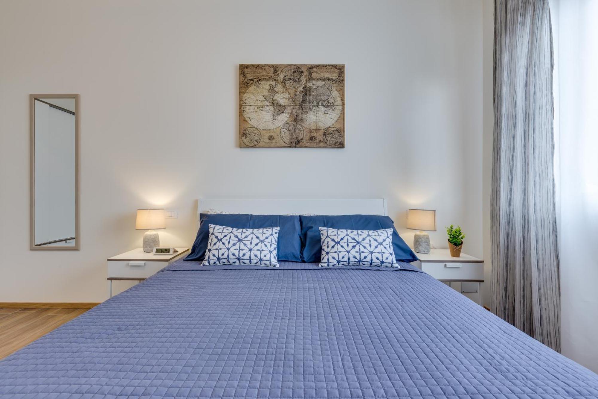 Rooms Vidar Train Station Венеция Экстерьер фото